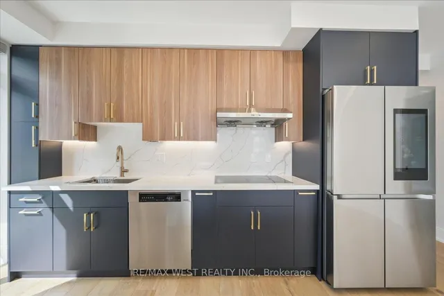 Additional image 6 of 70 Roehampton Ave Unit 314