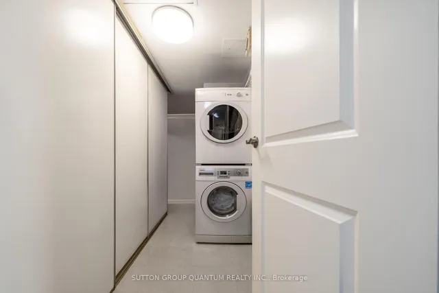 Additional image 32 of 55 Harbour Sq Unit 1113