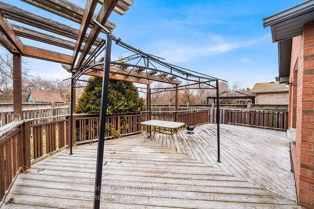 Additional image 39 of 49 Hollowgrove Blvd