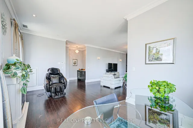 Additional image 15 of 21 Clairtrell Rd Unit Ph701