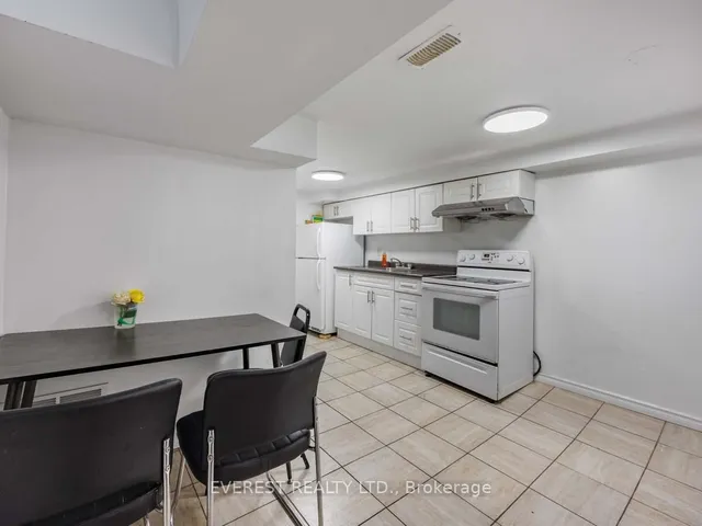 Additional image 23 of 91 Hart Ave