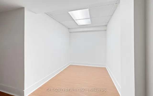 Additional image 32 of 15 Wray Crt