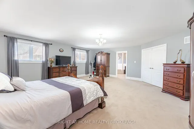 Additional image 21 of 105 Royal West Dr