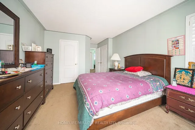 Additional image 18 of 31 Larkspur Rd