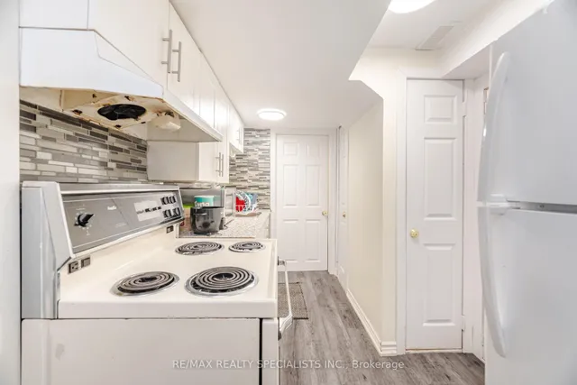 Additional image 37 of 44 Deforest Dr