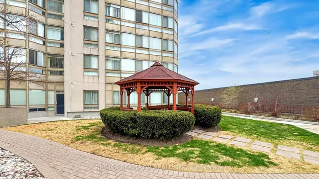 Additional image 31 of 3233 Eglinton Ave Unit 402