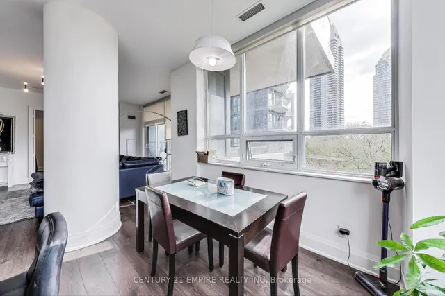 Additional image 11 of 36 Park Lawn Rd Unit 203