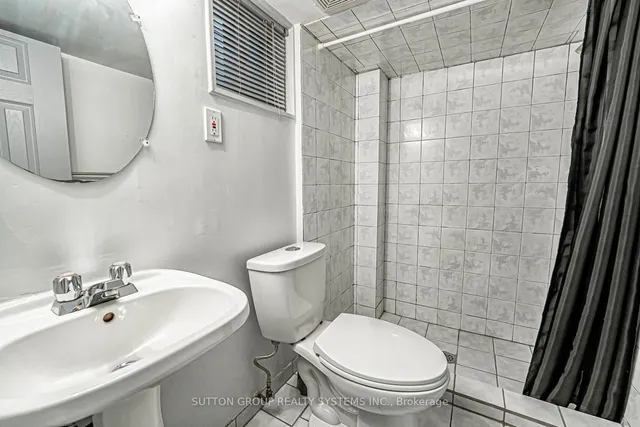 Additional image 38 of 171 Christie St