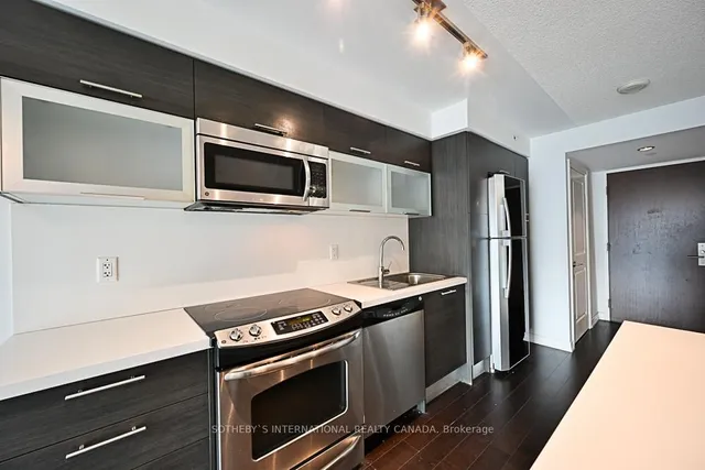 Additional image 3 of 386 Yonge St Unit 1021