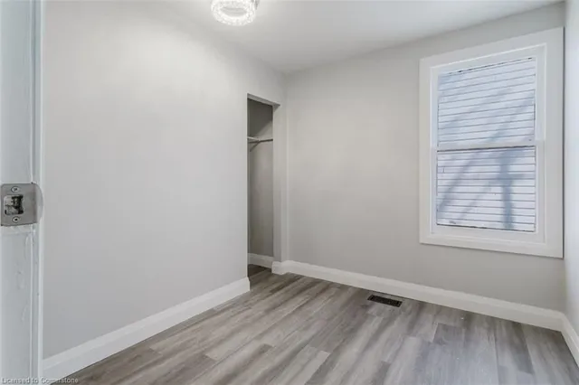 Additional image 17 of 31 Biggar Ave