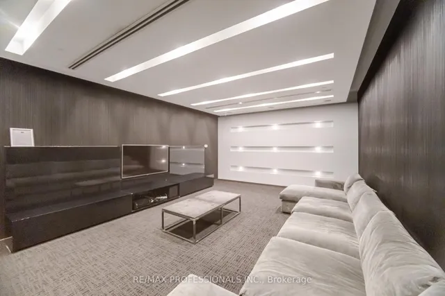 Additional image 38 of 1030 King St Unit 103