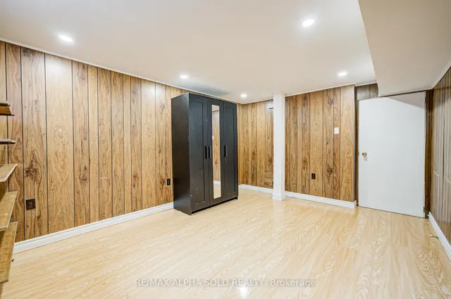 Additional image 40 of 70 Clydesdale Dr