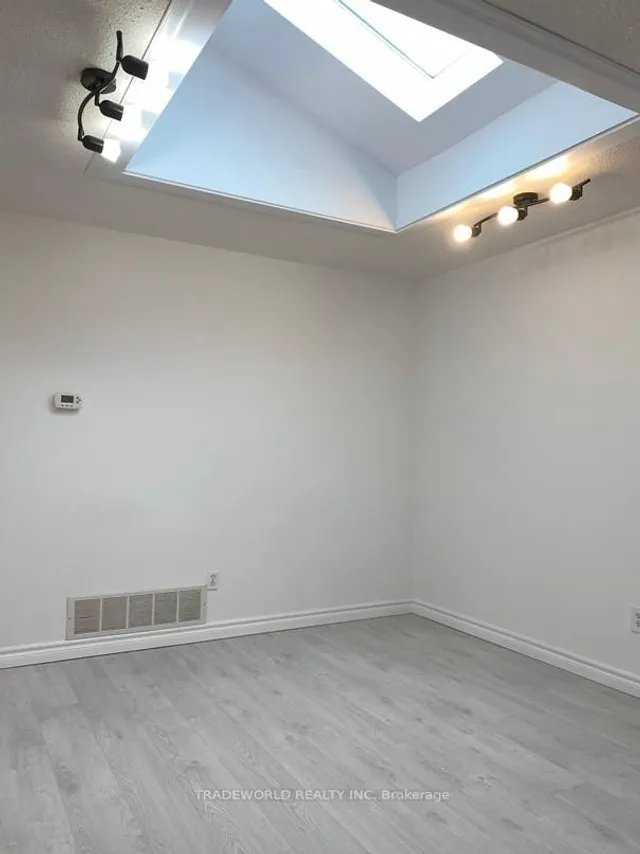 Additional image 5 of 90 Petworth Cres