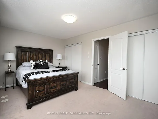 Additional image 36 of 82 Suitor Crt