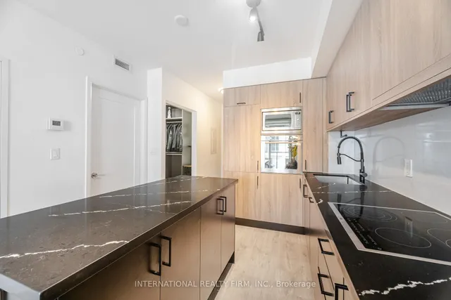 Additional image 8 of 27 Bathurst St Unit 1012