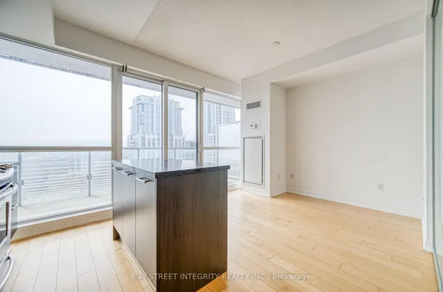Additional image 5 of 386 Yonge St Unit 3414