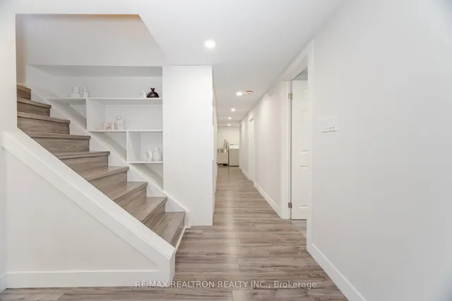 Additional image 37 of 86 Crendon Dr