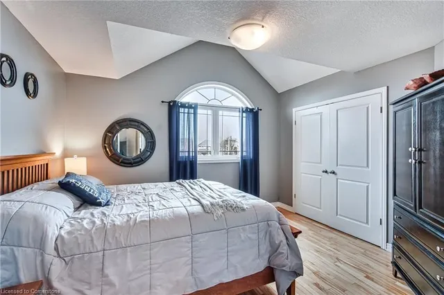 Additional image 24 of 27 Surrey Dr