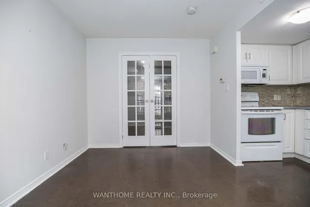 Additional image 18 of 30 Western Battery Rd Unit 318