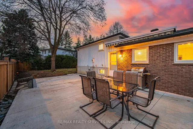 Additional image 30 of 8 Reigate Ave