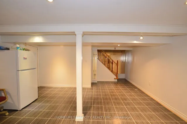 Additional image 41 of 35 Geneva Cres