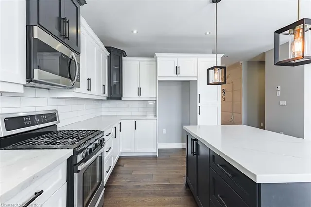 Additional image 19 of 8 Cesar Pl