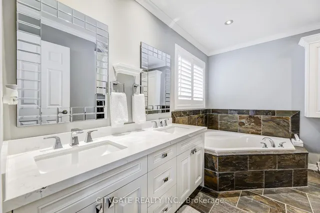 Additional image 25 of 24 Simpson Ave