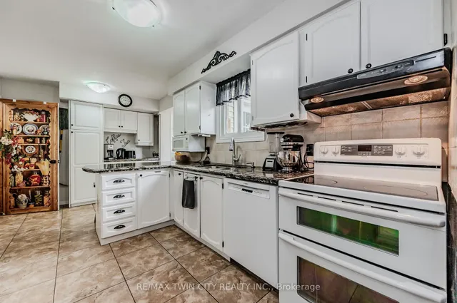 Additional image 19 of 136 St Jerome Cres