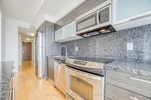 Additional image 10 of 386 Yonge St Unit 3414