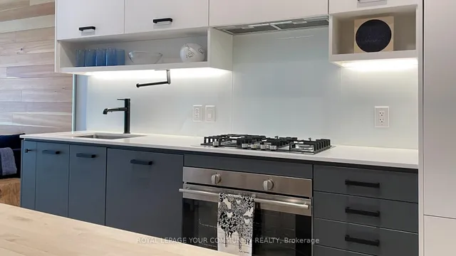 Additional image 34 of 1888 Queen St Unit 307