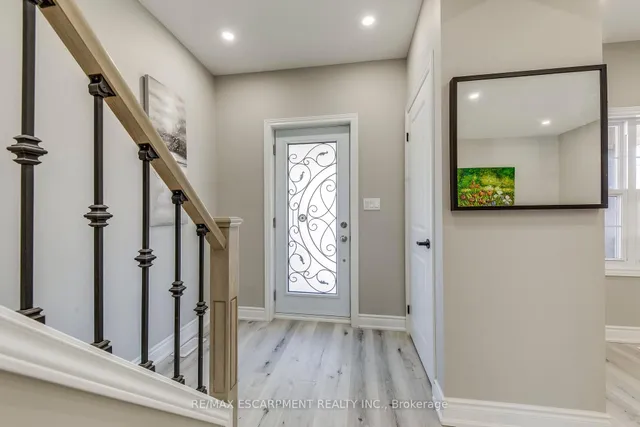 Additional image 4 of 176 Garside Ave