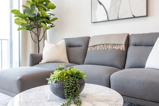 Additional image 3 of 90 Park Lawn Rd Unit 2815