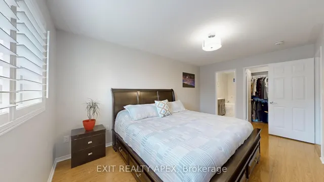 Additional image 24 of 77 Commodore Dr