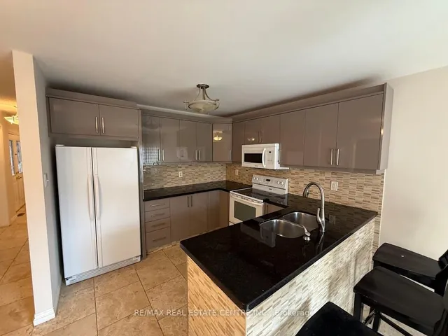 Additional image 12 of 5989 Sidmouth St