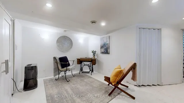 Additional image 24 of 242 Gledhill Ave