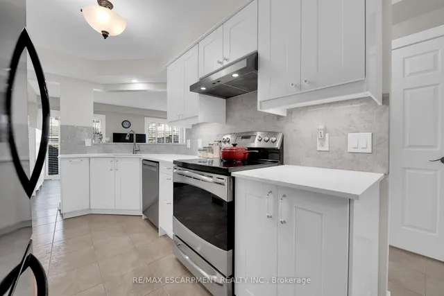 Additional image 8 of 174 Highbury Dr Unit 13