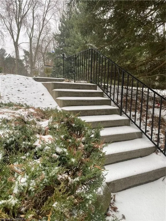 Additional image 11 of 761 Lynden Rd