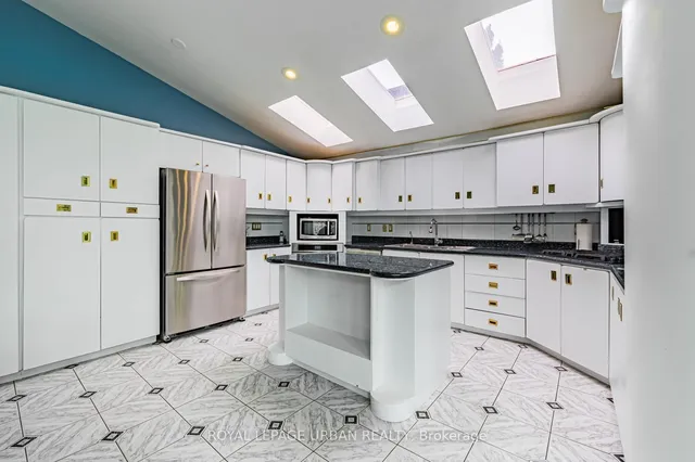 Additional image 15 of 66 Aura Lea Blvd