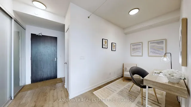 Additional image 21 of 297 College St Unit 1112