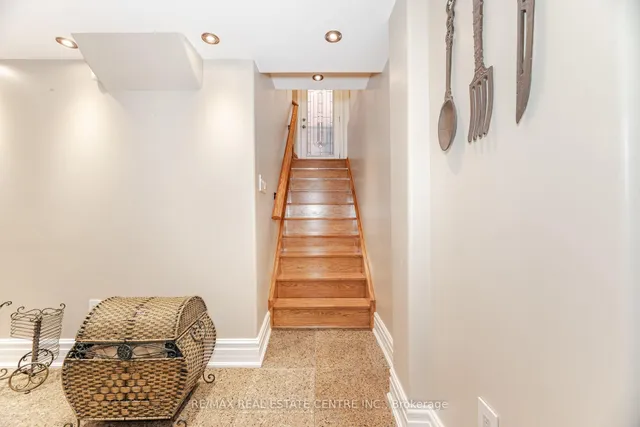 Additional image 38 of 21 FALSTAFF Rd