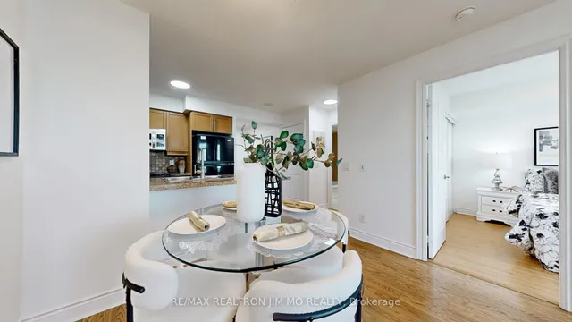 Additional image 16 of 25 Greenview Ave Unit 1915