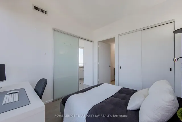 Additional image 16 of 101 Charles St Unit 4010