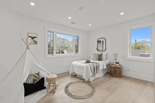 Additional image 18 of 944 Long Dr