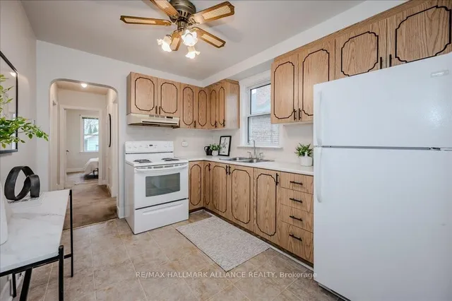 Additional image 17 of 49 Parker Ave