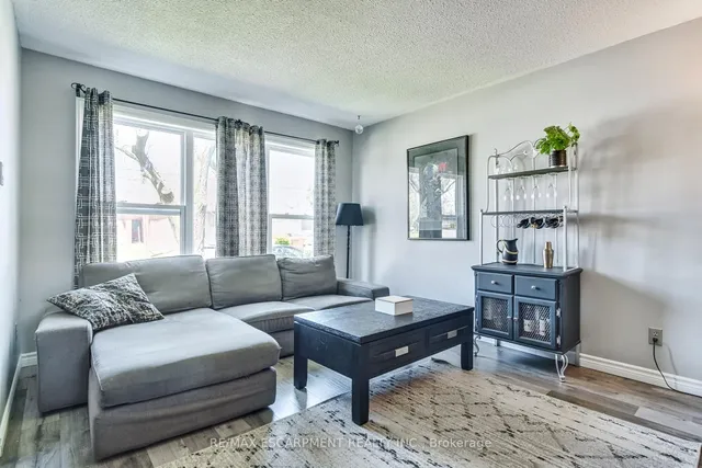 Additional image 4 of 2700 Barton St Unit 2