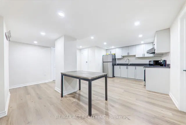 Additional image 30 of 35 Darlingside Dr