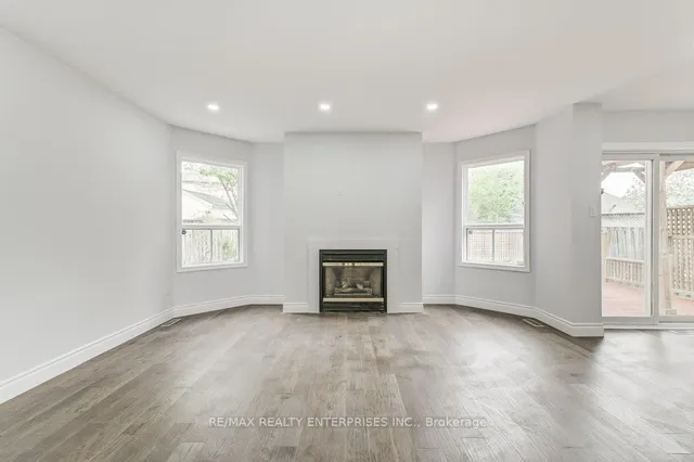 Additional image 17 of 36 Mapleshade Dr