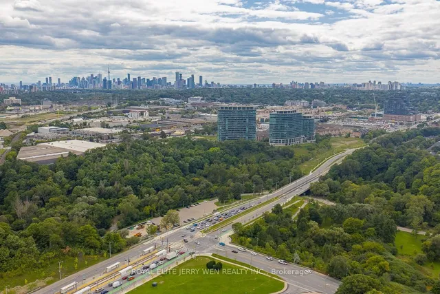 Additional image 21 of 30 Inn On The Park Dr Unit 3410