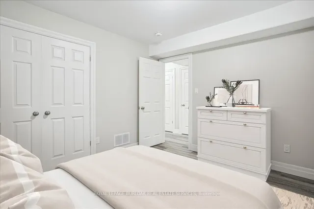 Additional image 18 of 38 Viewpoint Ave