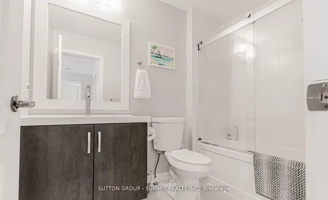 Additional image 17 of 19 BERWICK Ave